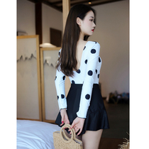 Vanliga Hepburn Style Black Polka Dot Conservative Long Sleeve Culottes Style One-piece Swimsuit Resort Spa Snorkeling Swimsuit