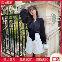 Kaka womens official flagship 2021 spring new French high waist double breasted shorts temperament high short trousers women