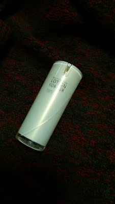 用了几次还可以，暂时效果还不太明显，产品用着很滋润，不过敏不刺激，继续用吧，有效果过来追加