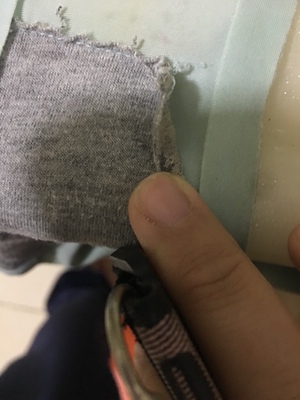 差评 这种你敢穿吗 我已经穿了 叫我退回去 到时候再卖出来吗 我想了想还是不要退了祸害人 真恶心 我好像是15号下单的 今天29号 还没几天呢 穿两条 两条这样 一条也12块买的 也是不便宜吧 太恶心了 怎么给不了差评 差评 这种你敢穿吗 我已经穿了 叫我退回去 到时候再卖出来吗 我想了想还是不要退了祸害人 真恶心 我好像是15号下单的 今天29号 还没几天呢 穿两条 两条这样 一条也12块买的 也是不便宜吧 太恶心了 怎么给不了差评