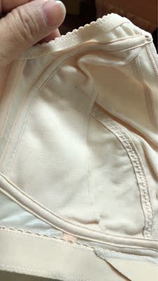 收到宝贝，依旧没有改变！已经是第三件了，对于胖纸来说就是一个降低穿衣缺点的利器！推荐丰满妹子购买！