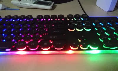 键盘秀气,价格实惠,发货快,用上了,发光的挺酷的,很漂亮,打字不多,基本好用,只是回车键有点挨,不灵活,要按中间,按俩头就有点笨,其它都好。 键盘秀气,价格实惠,发货快,用上了,发光的挺酷的,很漂亮,打字不多,基本好用,只是回车键有点挨,不灵活,要按中间,按俩头就有点笨,其它都好。