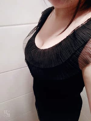 断奶一年多了,这家的内衣让我找回了自信。好穿又实惠,上次买了黑色,这次买肤色。女人永远觉得衣柜里少一件衣服,不同风格的衣服,又需要不同的内衣来搭配,所以我想慢慢的把家里其它内衣都扔了,全部换新。效果好不好,看图就知道。 断奶一年多了,这家的内衣让我找回了自信。好穿又实惠,上次买了黑色,这次买肤色。女人永远觉得衣柜里少一件衣服,不同风格的衣服,又需要不同的内衣来搭配,所以我想慢慢的把家里其它内衣都扔了,全部换新。效果好不好,看图就知道。