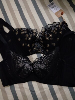 非常满意的一次购物，一直想买薄款的内衣，但又都穿起来不好看，但是他们家这个薄款的内衣非常适合我，穿起来胸型非常好看，以后就这家内衣了