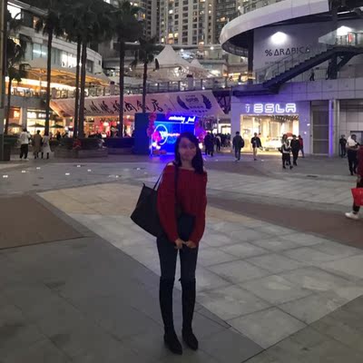 版型还可以,就是刚收到味道很大,挺长 版型还可以,就是刚收到味道很大,挺长