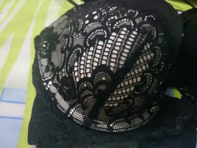 太好看了,面料舒适,穿上好性感,这个肩带有多种穿法,怎么搭配衣服都好看,做活动买的,超值,天天看这家店,经常搞活动,质量好,服务好,物流超快。 太好看了,面料舒适,穿上好性感,这个肩带有多种穿法,怎么搭配衣服都好看,做活动买的,超值,天天看这家店,经常搞活动,质量好,服务好,物流超快。