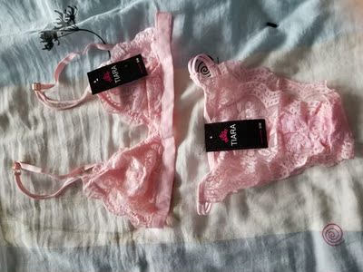 质量很好，以为是一件内衣呢，结果店家发了一套过来，谢谢店家，祝生意兴隆！