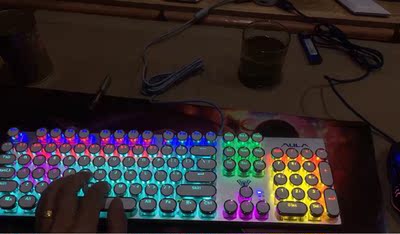 点评腹灵M104北美版电竞游戏机械键怎么样，为何销量这么好？