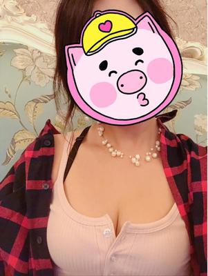 一个疗程快用完了，所做的努力没有白费，一直从小胸到现在大了，每天都一次都在坚持，之前穿衣都没有底气，现在聚会穿衣都很自信，非常感谢店家大大！