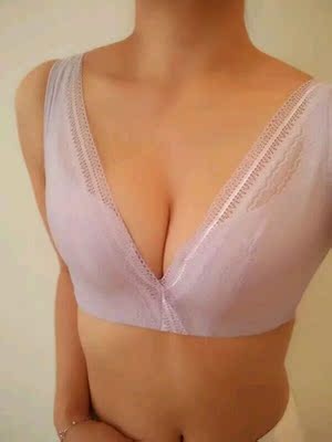 两个疗程下来,大了将近两个罩杯,原来的内衣全都不能穿了,不过我很开心,哈哈哈 两个疗程下来,大了将近两个罩杯,原来的内衣全都不能穿了,不过我很开心,哈哈哈