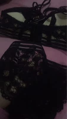 超级性感的一套内衣 送给朋友的 她很喜欢