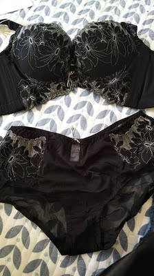 拍了2套，质量炒鸡超级好，放心购买吧！宝宝们第二次购买了，双11超级优惠，还会继续够买