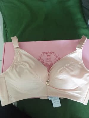 内衣超薄，适合大胸妹子，内衣整体很轻盈，我觉得好像没什么手感，还没穿，不知道怎么样，看着还不错，试穿了一下还是挺舒服的，因为胸有点大，买内衣老是不合适，看了好久才决定下手的，好穿的话以后内衣就买婷美的了