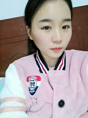 很合适大小，，，颜色也好看，，质量更不用说，，，双十二买的比平时便宜个十元钱，，总之很不错