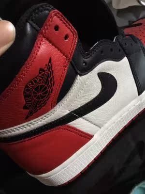 很符合我气质的鞋子哈，，，感谢卖家当天发货，鞋子做工很细致。。。必须好评