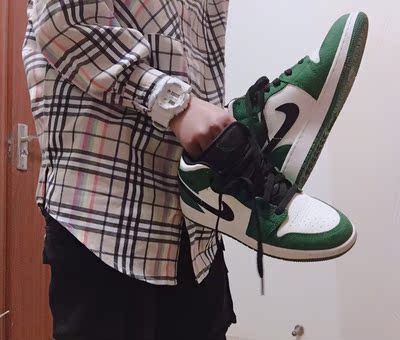 巴拉巴拉 虽然等很久但是鞋子没问题的完全Ojbk嘻嘻嘻嘻嘻嘻嘻嘻嘻嘻  第一次穿买家秀 &hellip;&hellip;不要喷我鸭