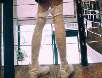 超好看看看看,客服态度也很好。然后大腿比较细的话要拉得很高很高很高,拉到大腿根部才可能不会往下掉,(以下是腿细的错误穿法,会往下掉的!后来才ok,不过没拍照了)但是真的好好看 超好看看看看,客服态度也很好。然后大腿比较细的话要拉得很高很高很高,拉到大腿根部才可能不会往下掉,(以下是腿细的错误穿法,会往下掉的!后来才ok,不过没拍照了)但是真的好好看