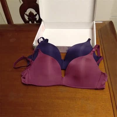 松紧性很好，无痕，材质柔软舒适透气