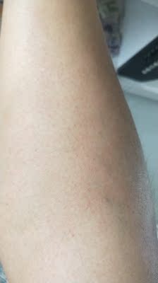 第一次购买，没有等到晚上就试了试效果，没有想到这么好，不是想象的那么疼，居然什么感觉都没有。真的好用。用完之后皮肤滑滑，真心很好。