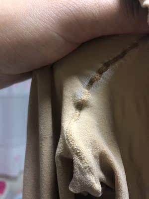 弹力很大很好穿，就是容易掉裆，还有就是穿了两次就成这样了！！