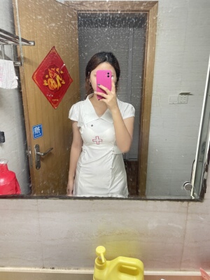 超级显身材 我都120但是穿起来也很瘦