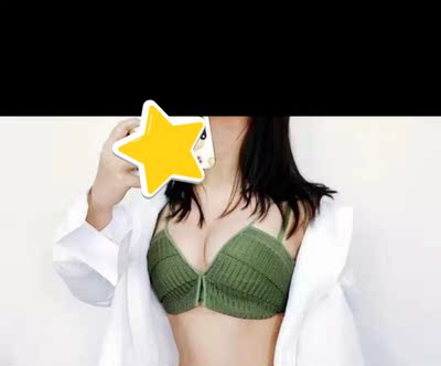 超级好看!!超级貌美!!而且我竟然没有空杯,真的超级超级喜欢,就是稍微有点紧,不过穿一穿会松一些。以后认准女王家了。号码什么的都很合适。下次准备入手一件酒红色的哈哈哈哈真的上瘾。下边图片仙女们可以参考。真的强烈安利!!下水洗后会来追评呀。嘿嘿 超级好看!!超级貌美!!而且我竟然没有空杯,真的超级超级喜欢,就是稍微有点紧,不过穿一穿会松一些。以后认准女王家了。号码什么的都很合适。下次准备入手一件酒红色的哈哈哈哈真的上瘾。下边图片仙女们可以参考。真的强烈安利!!下水洗后会来追评呀。嘿嘿