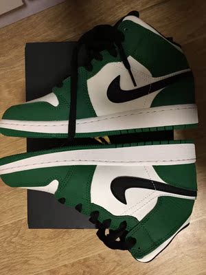 巴拉巴拉 虽然等很久但是鞋子没问题的完全Ojbk嘻嘻嘻嘻嘻嘻嘻嘻嘻嘻  第一次穿买家秀 &hellip;&hellip;不要喷我鸭