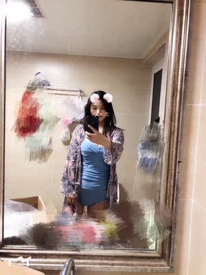 确实不错，客服推荐的尺码也很合适。还是发个图你们自己看吧，本人身高165体重118