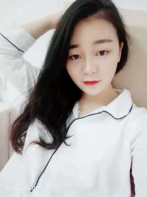 上一瓶用着有效果,马上春节了,赶紧再来囤货。唇部以前有黑色素沉淀比较明显,一瓶用下来用粉粉嫩嫩的了,怕春节快递停了,所以又来购买2瓶还送一瓶。这次买的用在腿部和腋下。产品非常安全,可以大胆使用。放心购买哟。 上一瓶用着有效果,马上春节了,赶紧再来囤货。唇部以前有黑色素沉淀比较明显,一瓶用下来用粉粉嫩嫩的了,怕春节快递停了,所以又来购买2瓶还送一瓶。这次买的用在腿部和腋下。产品非常安全,可以大胆使用。放心购买哟。