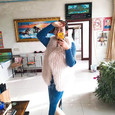 真的很漂亮,还送了小礼物,毛毛的质感很好,值得购买 真的很漂亮,还送了小礼物,毛毛的质感很好,值得购买