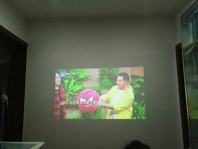 究竟新出的蒂彤M38投影仪怎么样，优点和缺点讲解