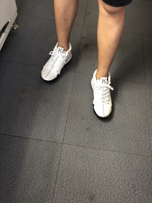 出去逛了一圈 鞋子脚感贼舒服,鞋底缓震做的很棒,板型好看又轻盈,鞋底软硬合适,好评 出去逛了一圈 鞋子脚感贼舒服,鞋底缓震做的很棒,板型好看又轻盈,鞋底软硬合适,好评