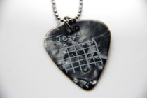 Gsumusic-JESUS Christ and string Celluloid Standard Guitar Plucket Necklace with a replacement plucket sheet