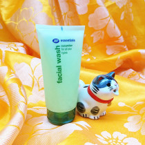 Thai Little Q British Boots Cucumber Refreshing Facial Cleanser Deep Gentle Moisturizing Bright White Cleanser