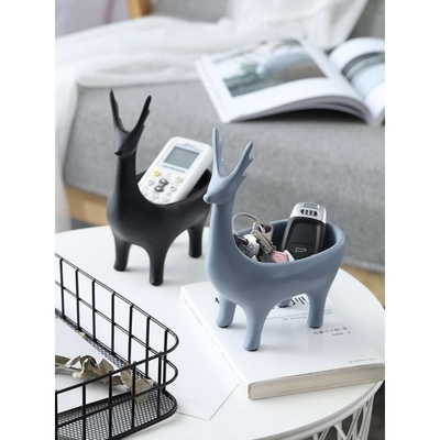 Creative key collection tart ornaments porch shelf desktop storage box into the door to put the living room home light