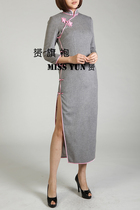 2017 autumn and winter New elegant gray woolen tern Contrast color pure handicraft pink butterfly stuffed button cheongsam