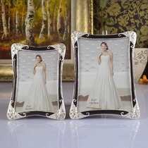 Special price boutique European-style phase frame metal photo frame like frame 6 inch 7 inch home Ornament Swing upscale decorations