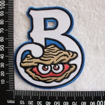 Heart embroidery YD06 Exquisite embroidery B-word little monster baseball team standard Back rubber cloth 8*9 5CM patch