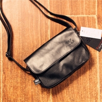 Shoulder bag male Korean version of the tide 2020 new Japanese fashion messenger bag male retro casual mens bag mini small hanging bag