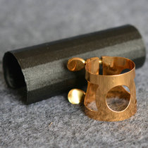 The clip flute headhat used by the sound saxophone wood flute in the soprano