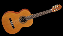 Famosa FC-20C S Single-plate classical Guitar comes with a high-grade thickened piano bag