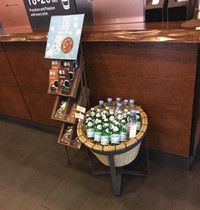 Storage basket rattan wrought iron storage rack straw basket beverage storage rack display basket fruit pile head basket