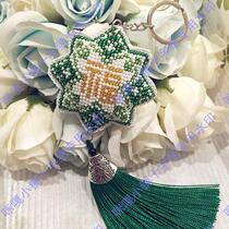 A piece of Mica cross-stitch bead embroidery key ring double-sided embroidery to send blessing green octagonal star with ears