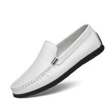 Doudou shoes mens autumn leather 2020 new Korean version of the trend white breathable wild personality casual lazy mens shoes