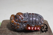 Antique collection horn small handle pendant old horns carving lion ornaments horns carved pieces to play