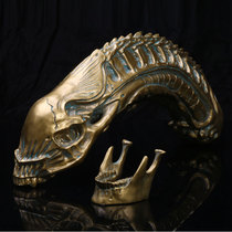 High precision Alien skull model resin simulation film and TV prop skull skull head Halloween ancient bronze color