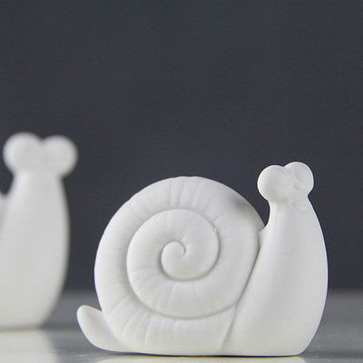 简约现代北欧风白色素烧迷你小蜗牛摆件卡通儿童房可爱陶瓷装饰品_7折