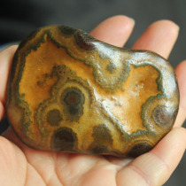 Water jade ice spirit natural agate original stone play pictographic strange stone stripe entangled silk seed agate hand handle Horse Island