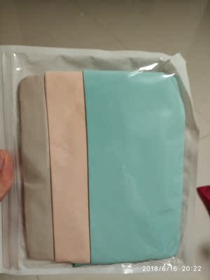 摸着挺软，感觉接头处是粘的或是压上的，还没穿，这个牌子的棉质的挺舒服，这个料子的还没买过。穿好了再来吧！