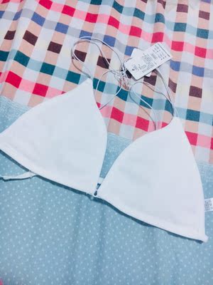 样式很好，而且穿着很舒服，薄薄的，很适合这个季节